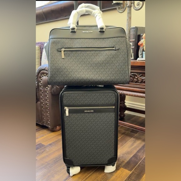 ✅NEW “Michael Kors”  Luggage Travel Bags Set Durable Design - Picture 1 of 13